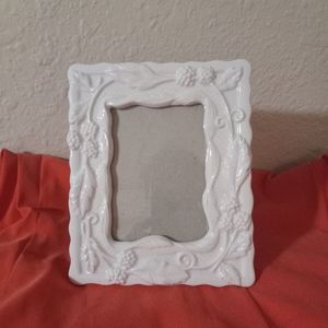 Lovely white ceramic picture frame 8"x7"
